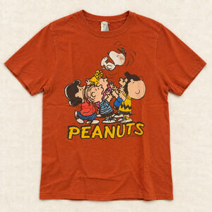 Peanuts Gang Snoopy T Shirt Small Orange Cartoon Graphic Cotton Tee